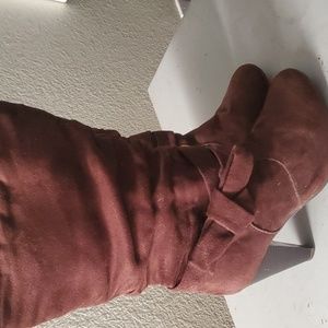 Women's brown boots